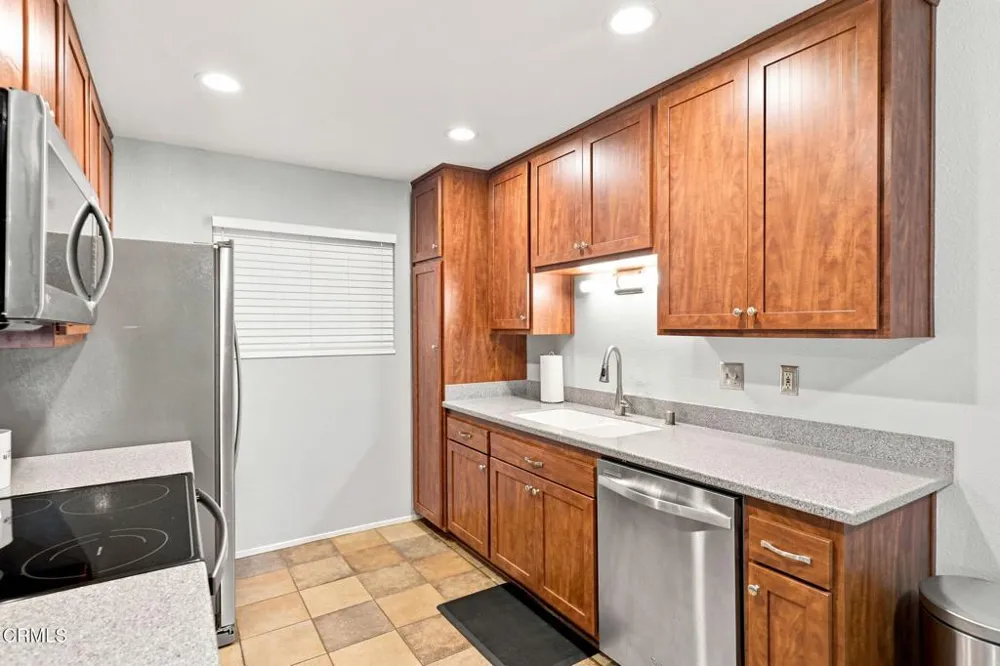 2533 Antonio Drive #101 Camarillo, CA 93010