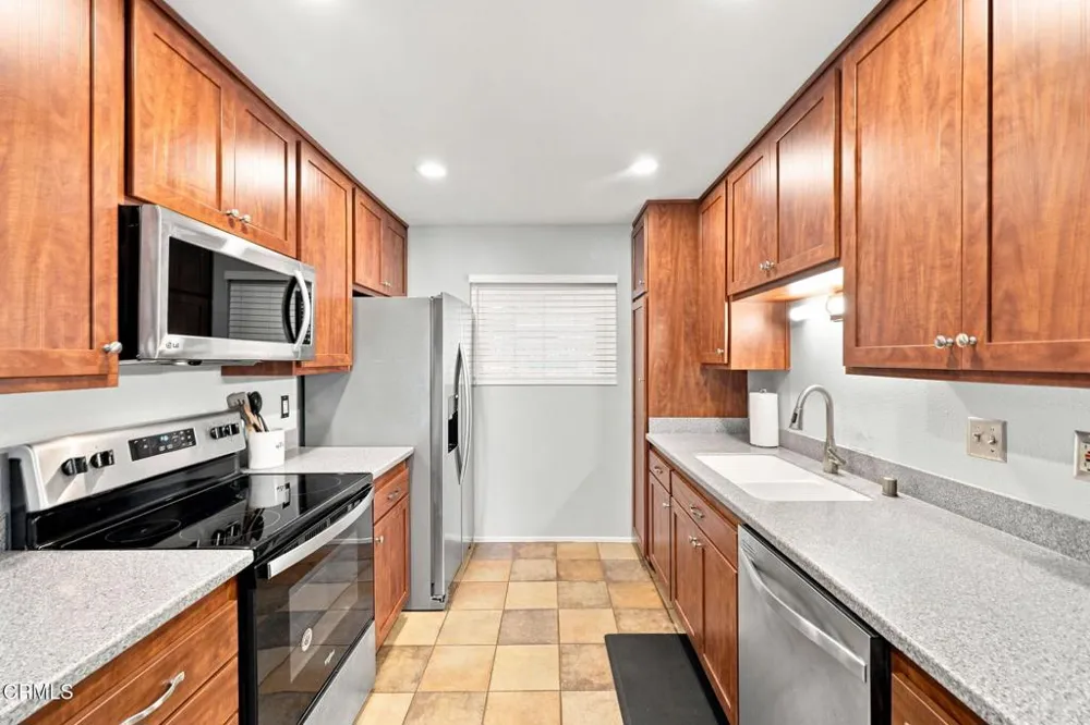 2533 Antonio Drive #101 Camarillo, CA 93010