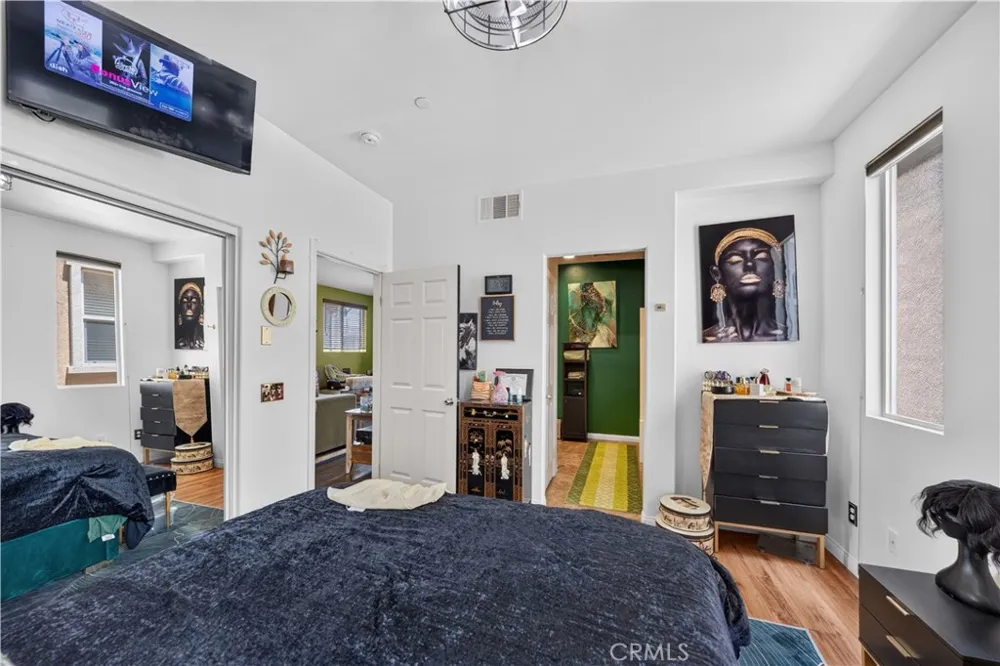 11916 Manzanilla Lane Los Angeles, CA 90047