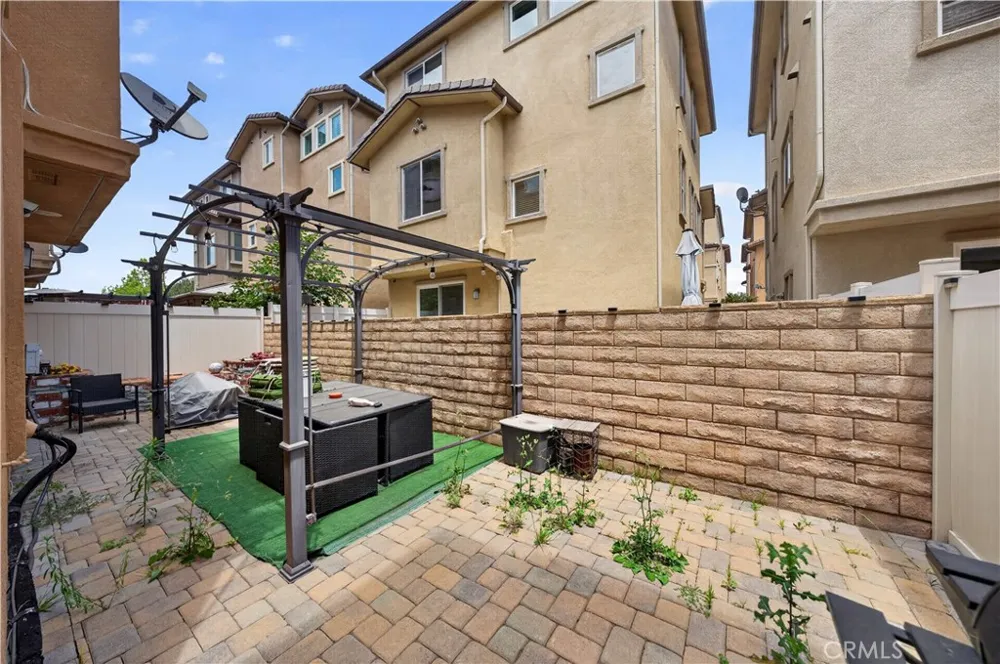 11916 Manzanilla Lane Los Angeles, CA 90047