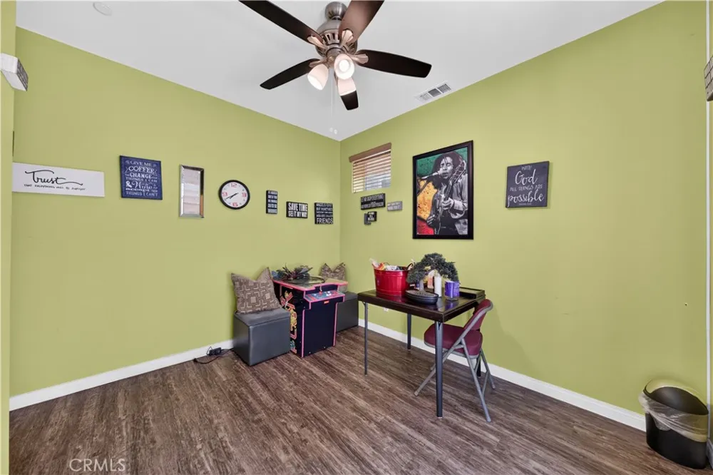 11916 Manzanilla Lane Los Angeles, CA 90047