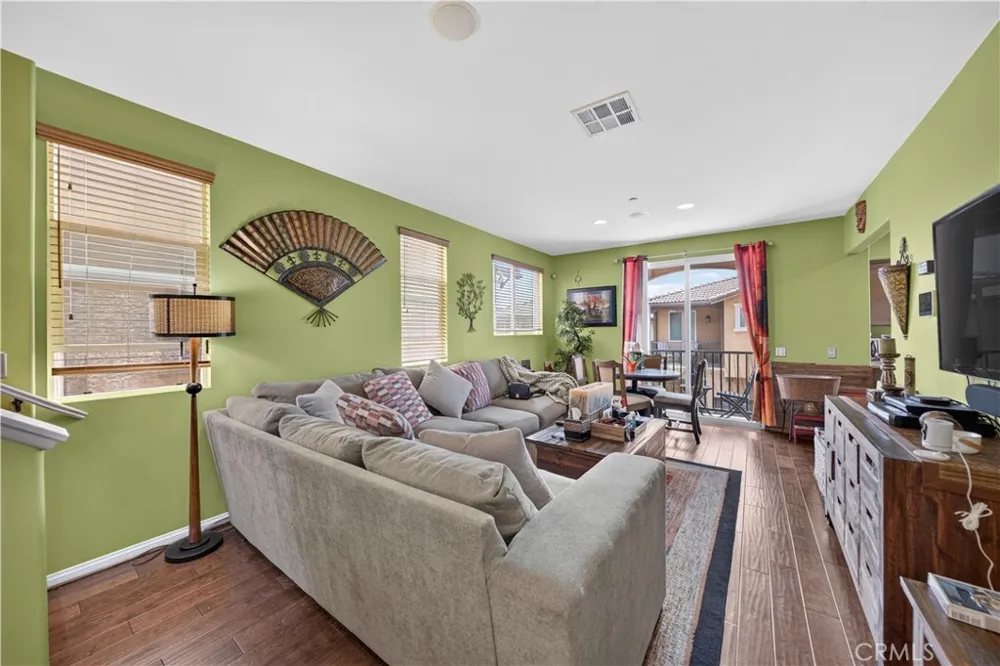 11916 Manzanilla Lane Los Angeles, CA 90047