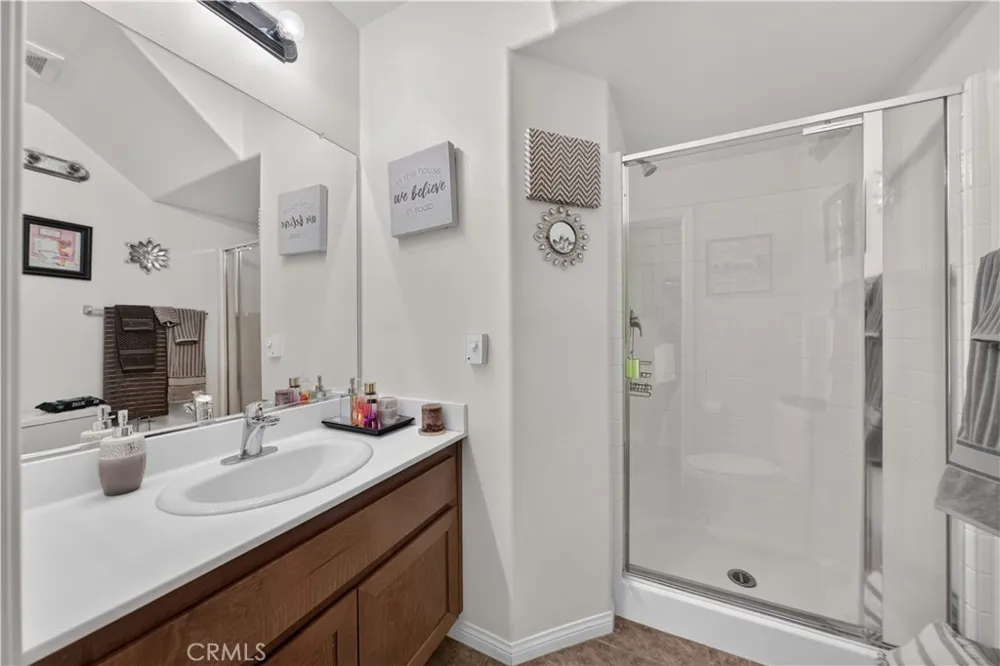 11916 Manzanilla Lane Los Angeles, CA 90047