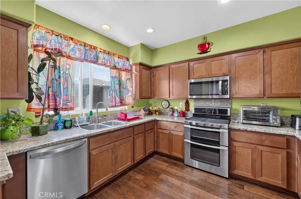 11916 Manzanilla Lane Los Angeles, CA 90047
