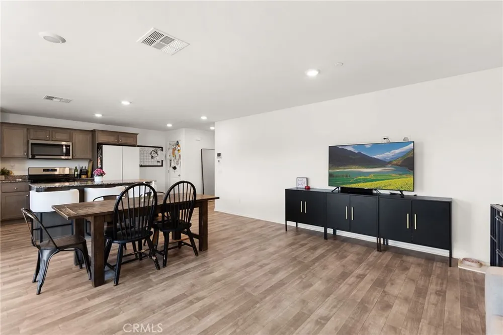 30851 Le Baron Court Winchester, CA 92596