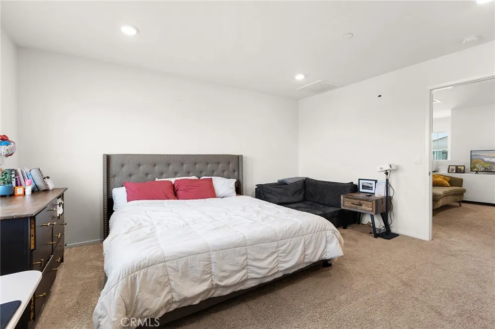 30851 Le Baron Court Winchester, CA 92596