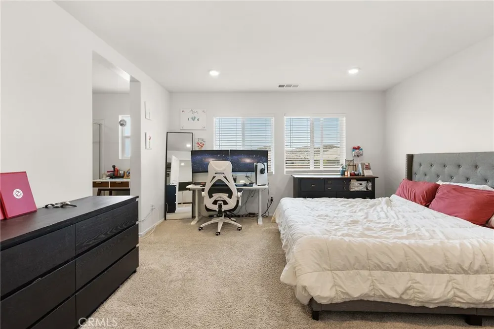 30851 Le Baron Court Winchester, CA 92596