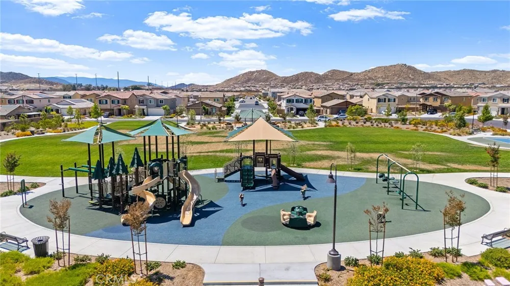 30851 Le Baron Court Winchester, CA 92596