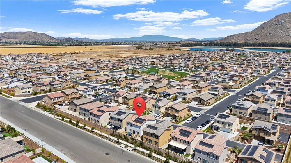 30851 Le Baron Court Winchester, CA 92596
