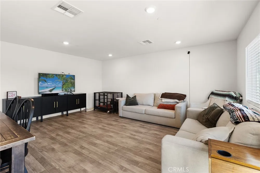 30851 Le Baron Court Winchester, CA 92596