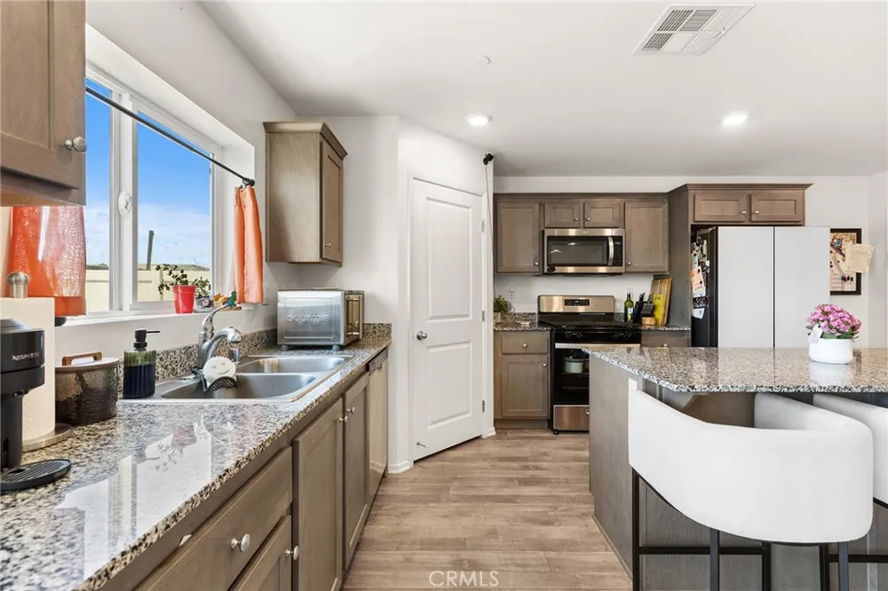 30851 Le Baron Court Winchester, CA 92596
