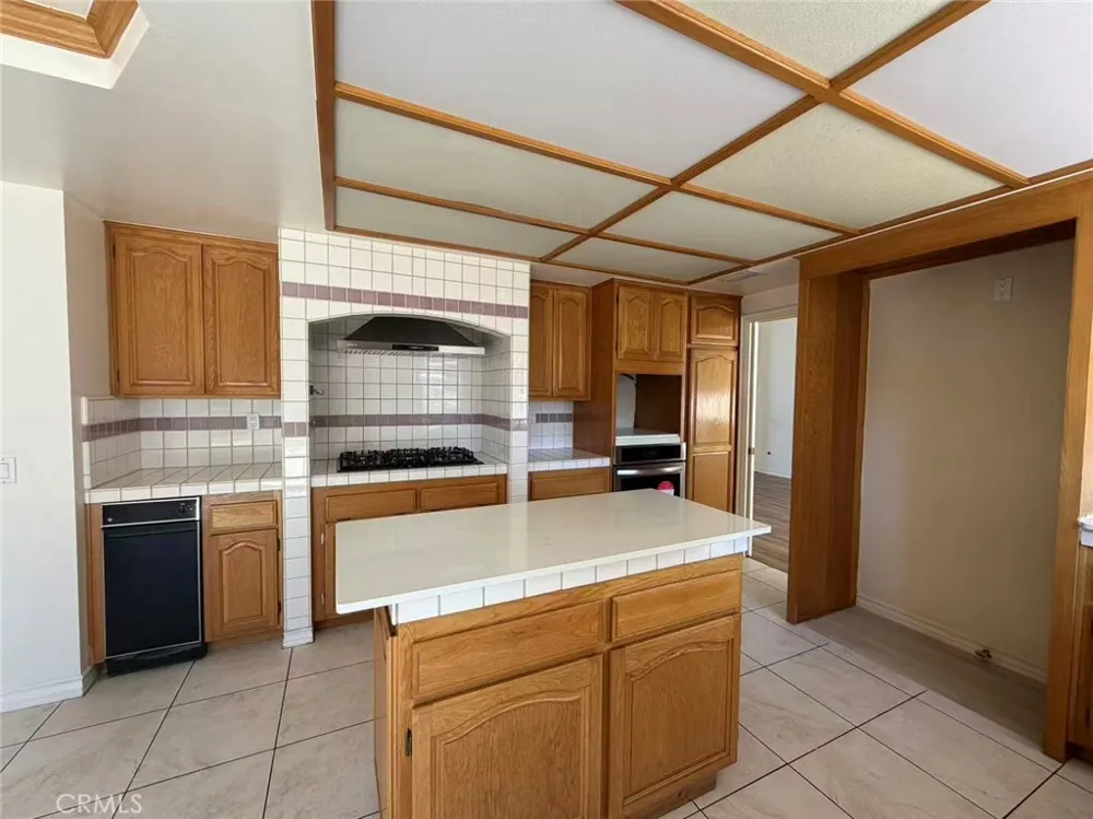 20480 Via Burgos Yorba Linda, CA 92887