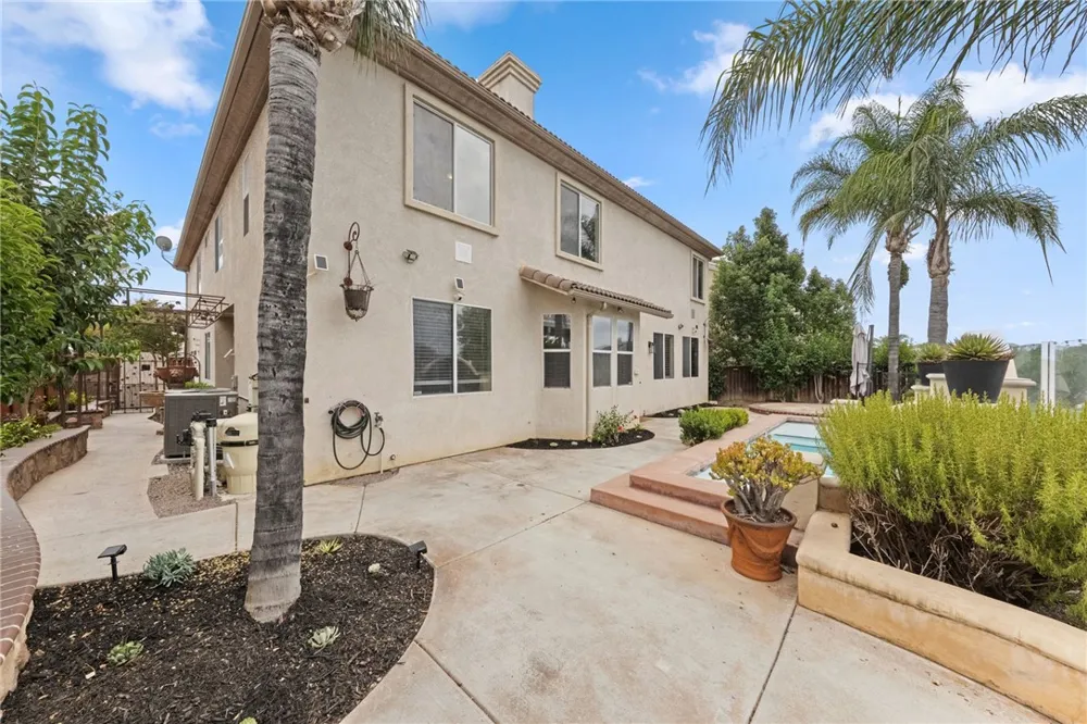 33352 Barrington Temecula, CA 92592