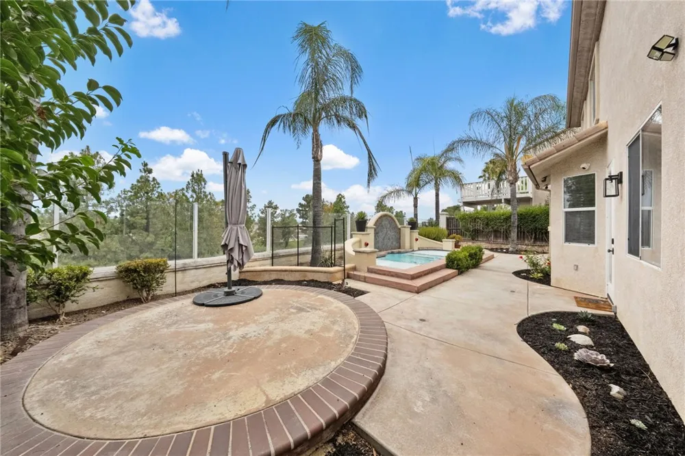 33352 Barrington Temecula, CA 92592