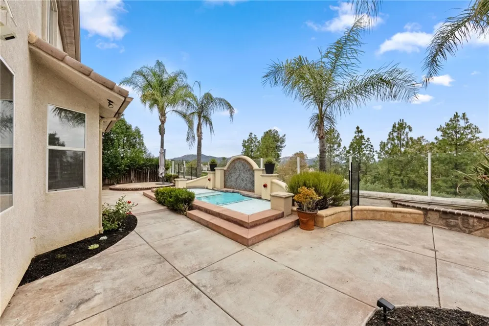 33352 Barrington Temecula, CA 92592