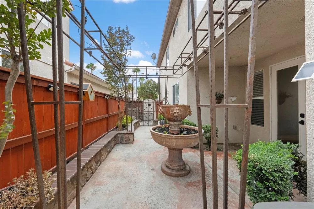 33352 Barrington Temecula, CA 92592
