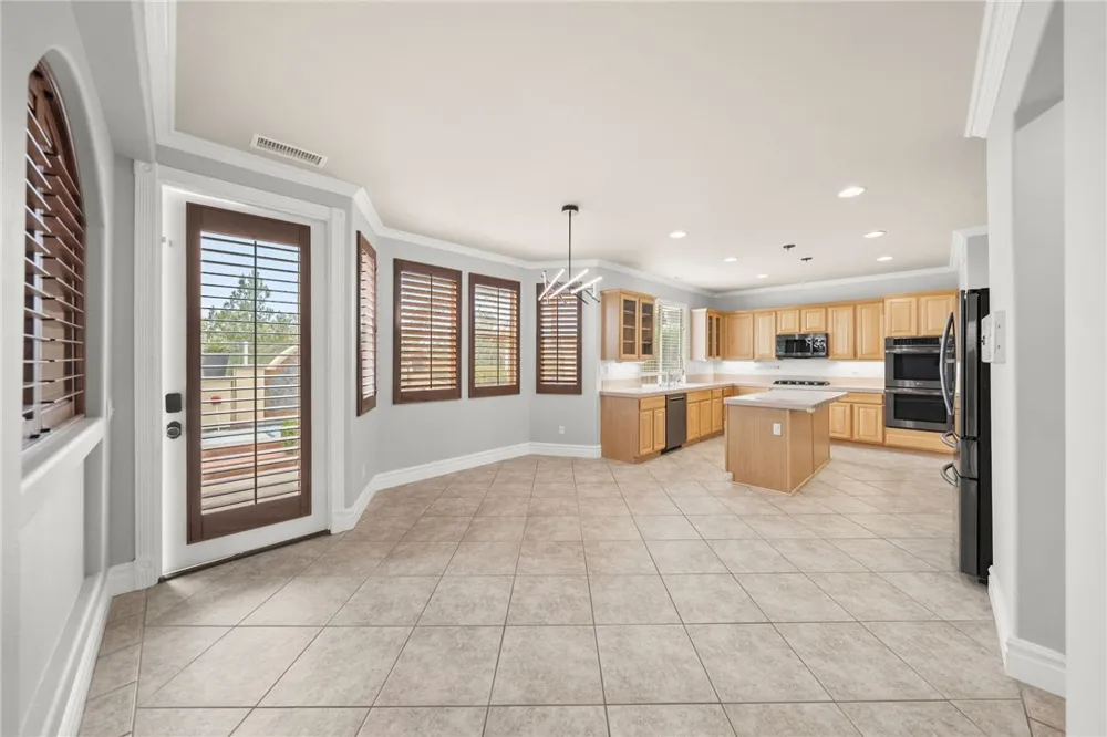 33352 Barrington Temecula, CA 92592