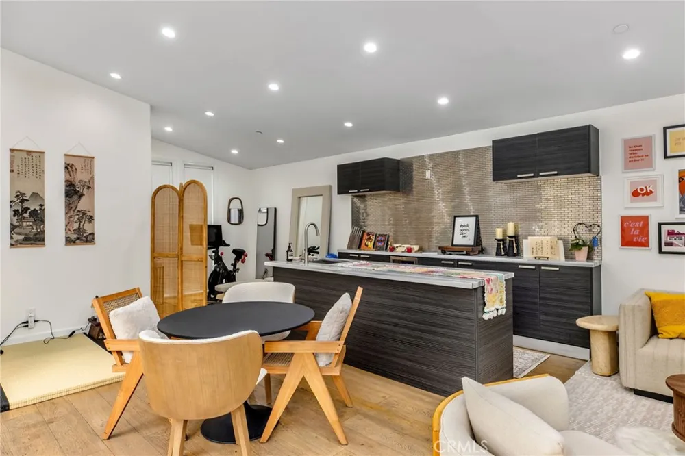 11645 Woodbridge Street Studio City, CA 91604