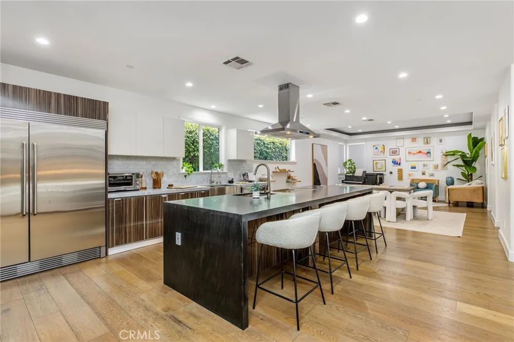 11645 Woodbridge Street Studio City, CA 91604