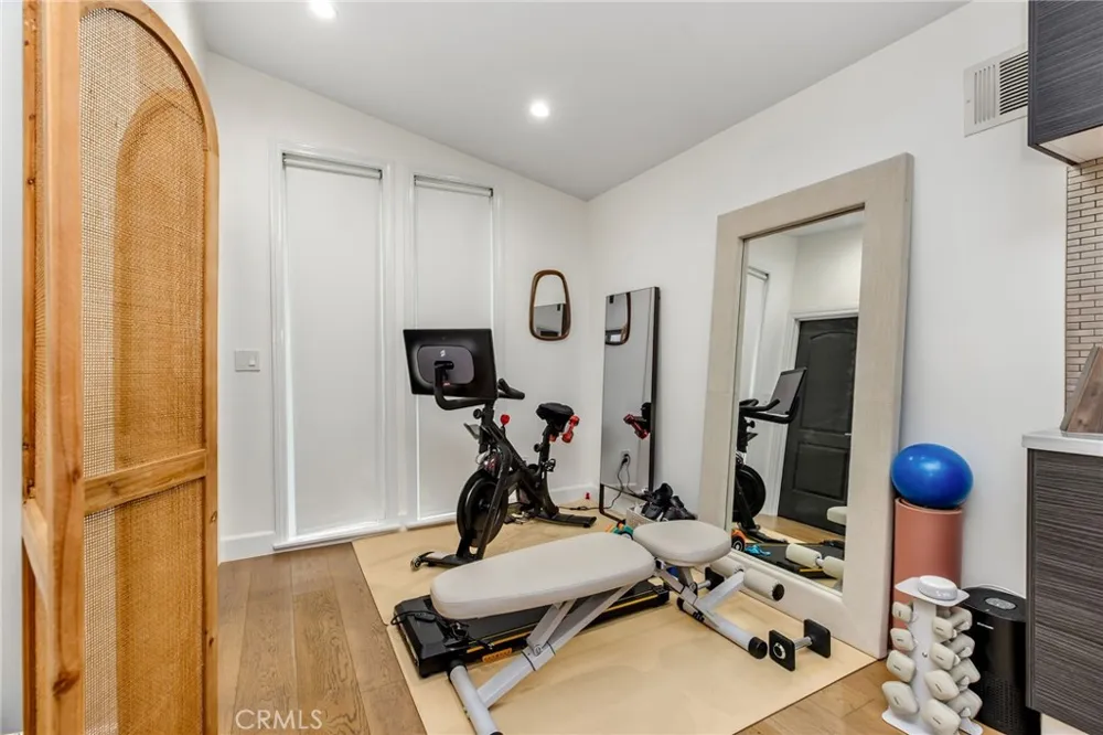11645 Woodbridge Street Studio City, CA 91604