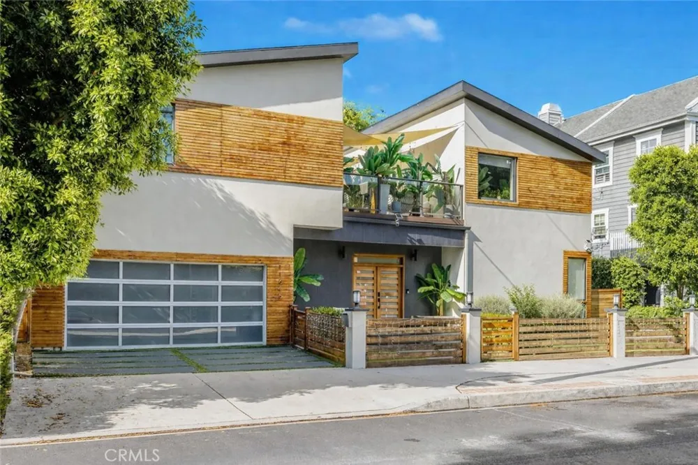 11645 Woodbridge Street Studio City, CA 91604