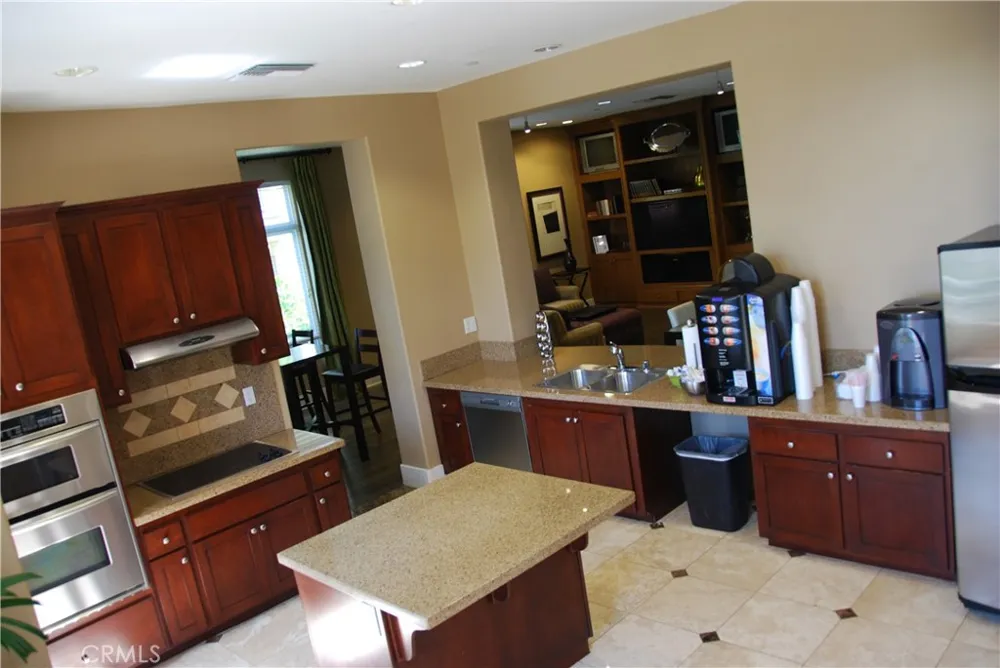 2341 Watermarke Place Irvine, CA 92612