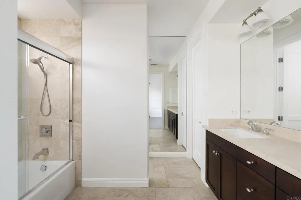 611 Stratford Ct Del Mar, CA 92014