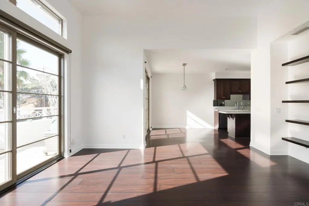 611 Stratford Ct Del Mar, CA 92014