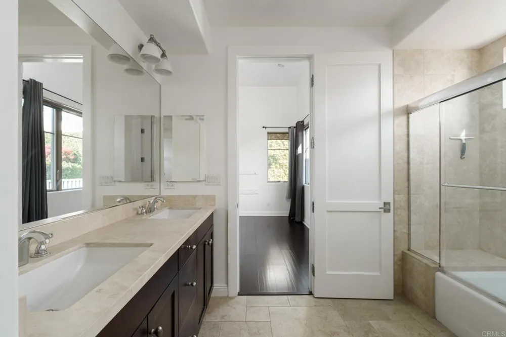 611 Stratford Ct Del Mar, CA 92014