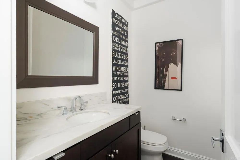 611 Stratford Ct Del Mar, CA 92014