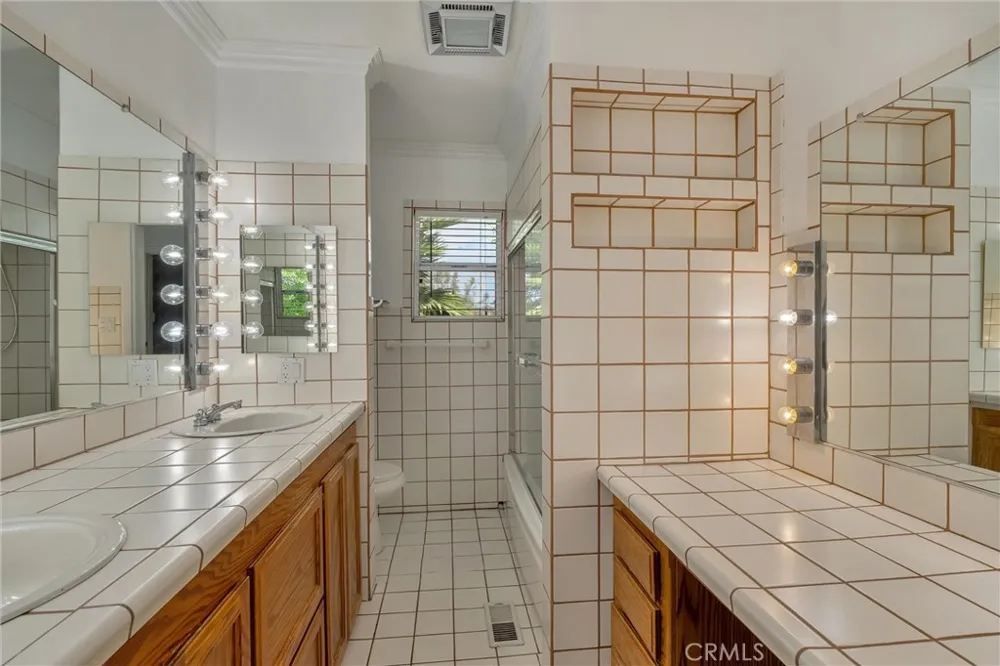 3295 Hildale Oroville, CA 95966