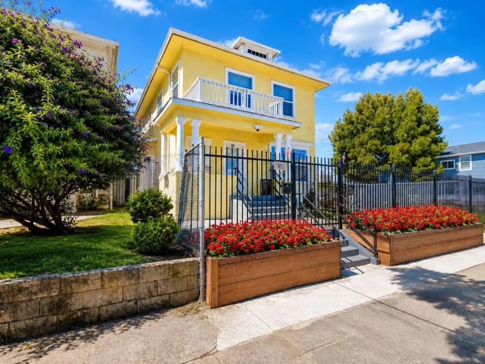 871 37th Street Emeryville, CA 94608