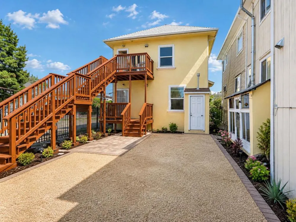 871 37th Street Emeryville, CA 94608