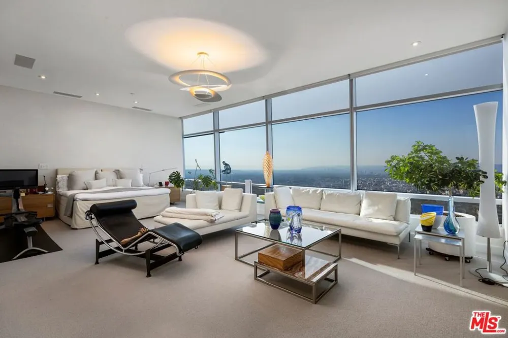 900 W Olympic Boulevard #46G Los Angeles, CA 90015