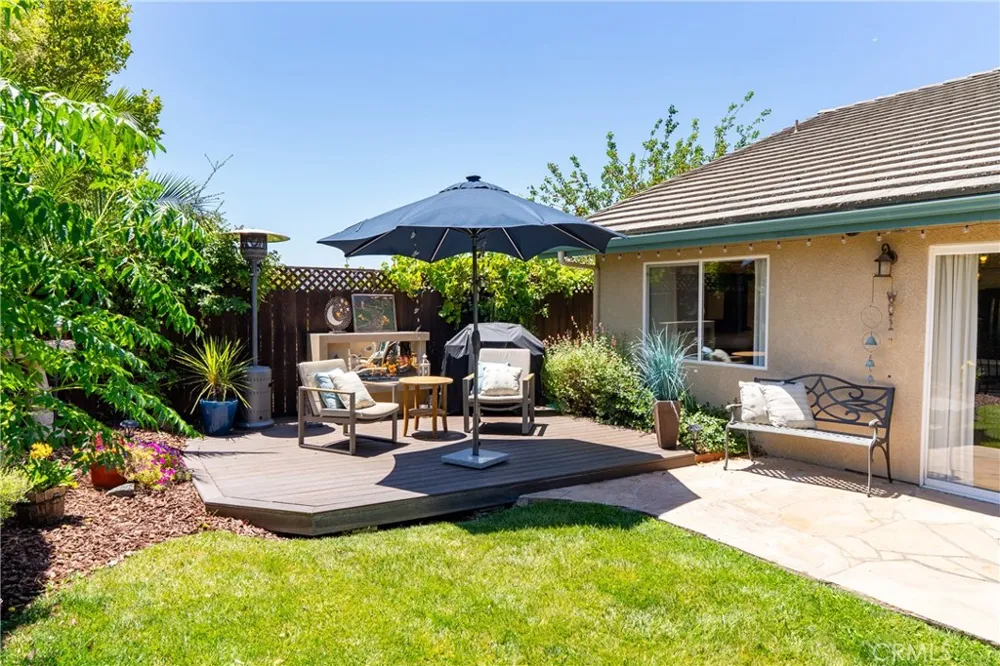 25 Rainbow Court Templeton, CA 93465