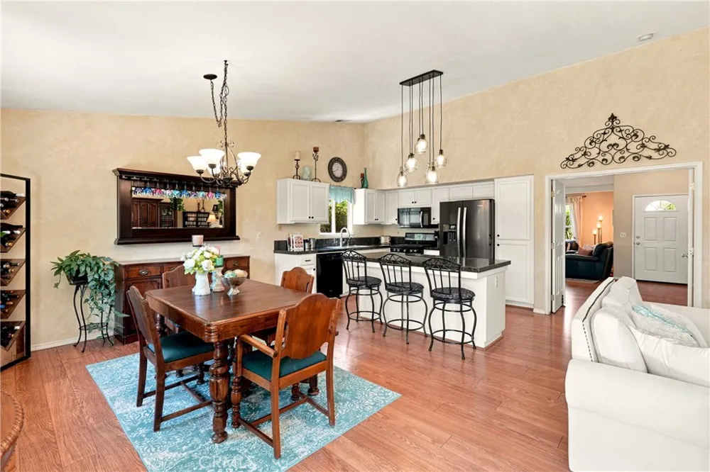 25 Rainbow Court Templeton, CA 93465