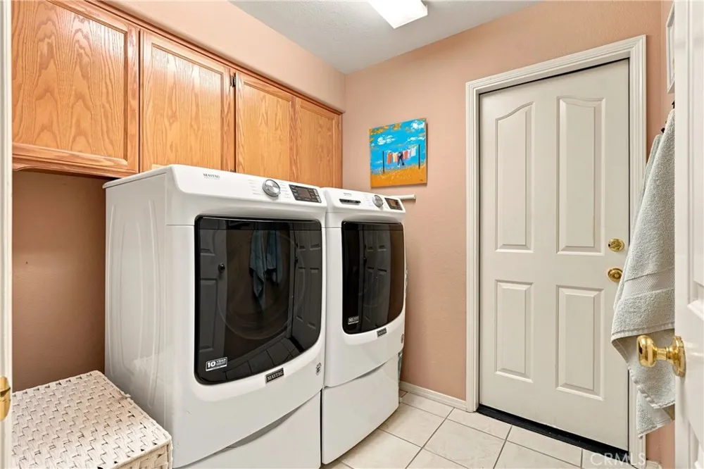 25 Rainbow Court Templeton, CA 93465