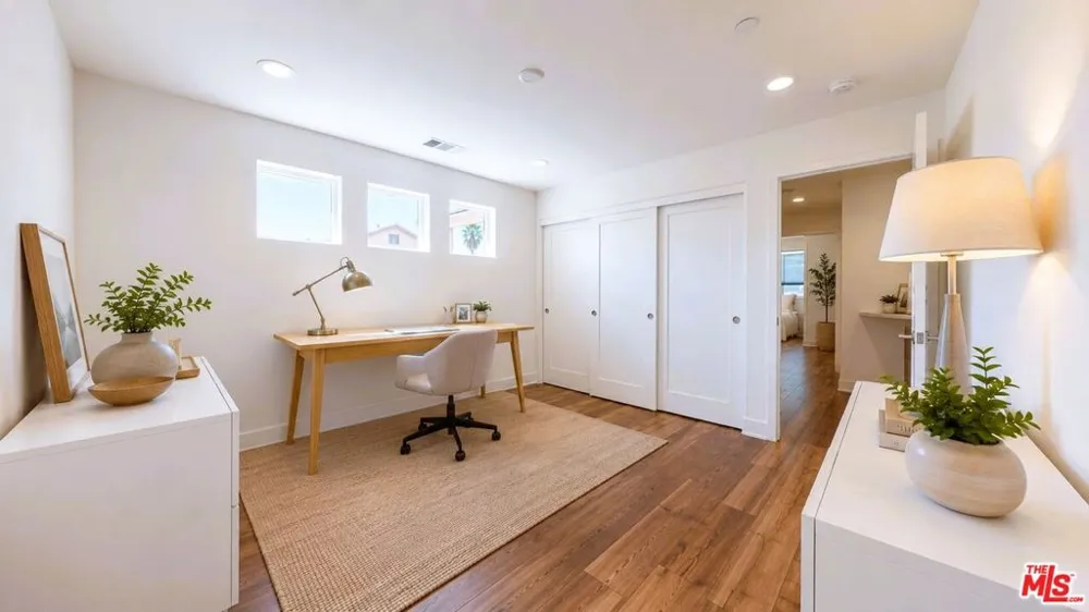 19725 Corbin Lane Winnetka, CA 91306
