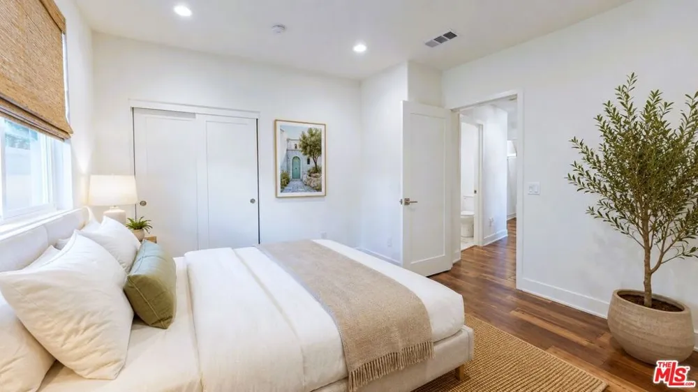 19725 Corbin Lane Winnetka, CA 91306