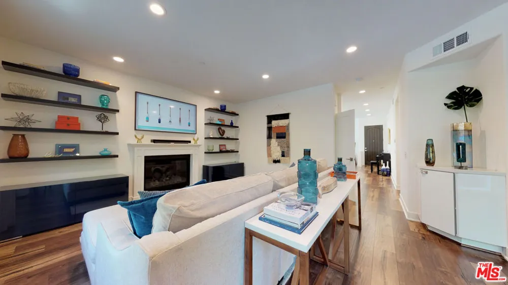 19725 Corbin Lane Winnetka, CA 91306