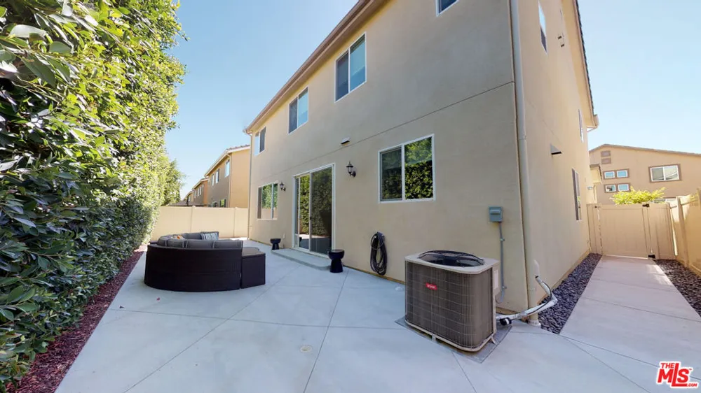 19725 Corbin Lane Winnetka, CA 91306