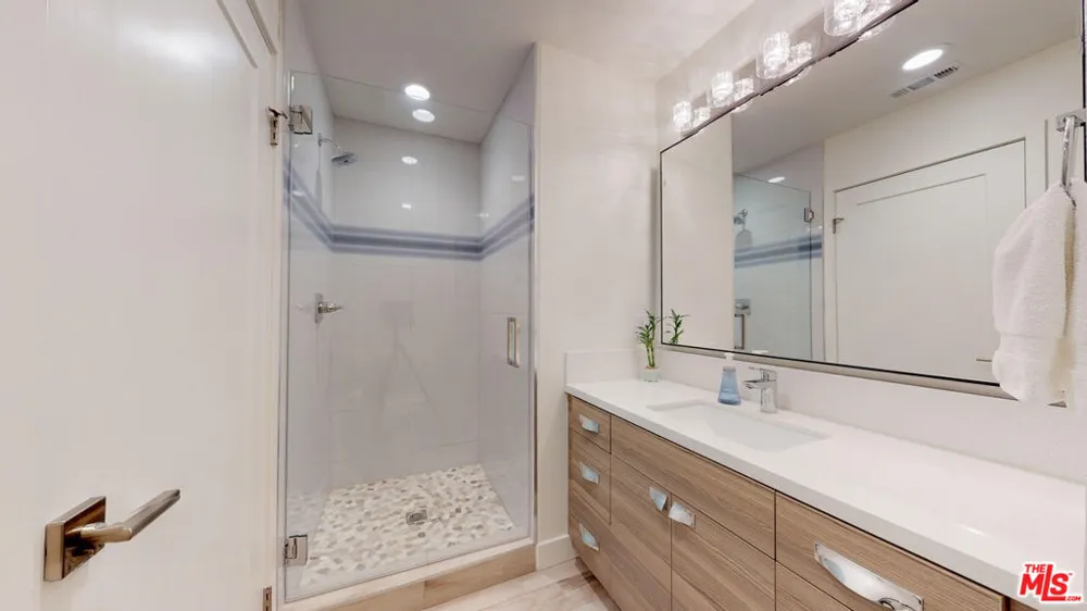 19725 Corbin Lane Winnetka, CA 91306