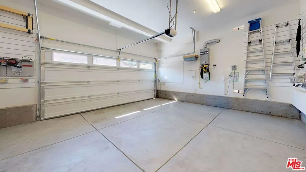 19725 Corbin Lane Winnetka, CA 91306