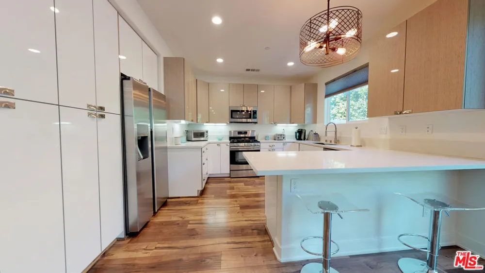 19725 Corbin Lane Winnetka, CA 91306