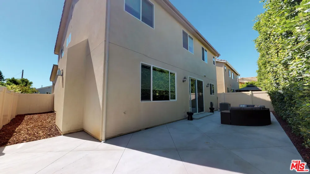 19725 Corbin Lane Winnetka, CA 91306