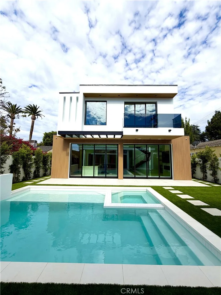 4209 Elmer Studio City, CA 91602