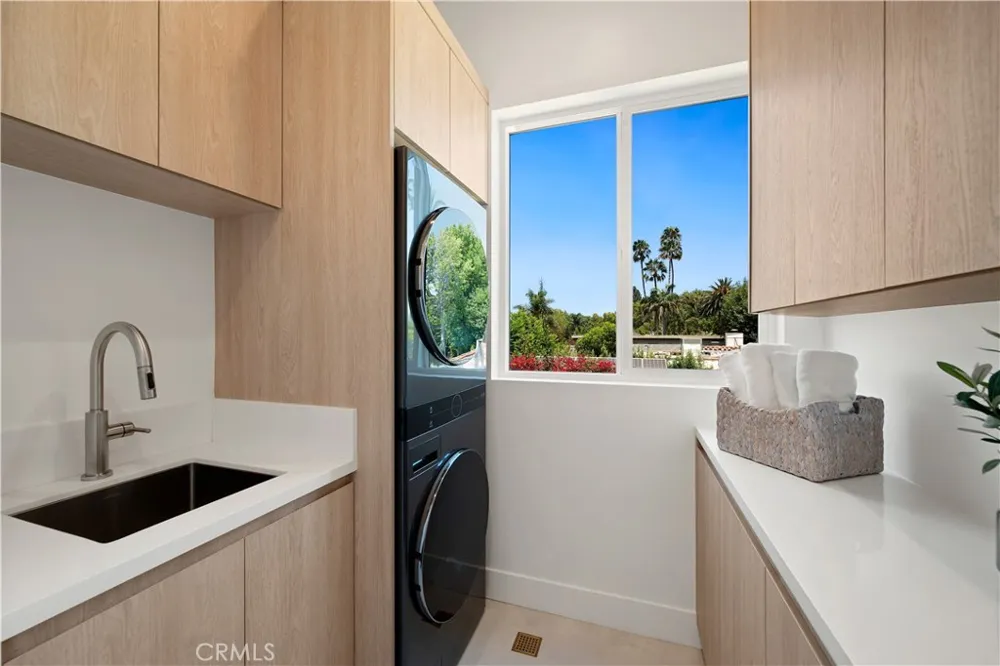 4209 Elmer Studio City, CA 91602