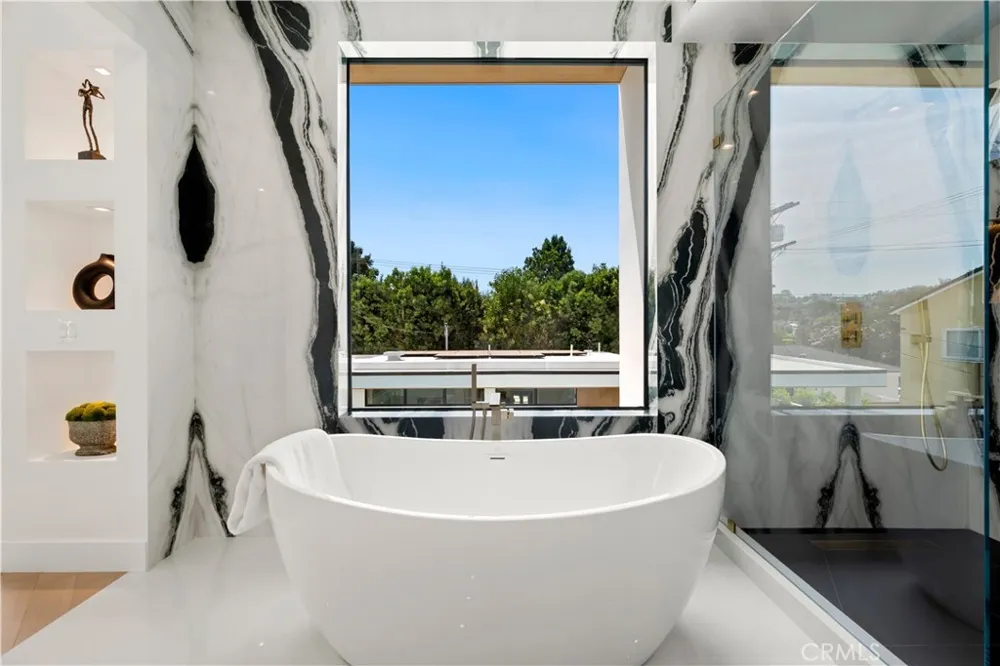 4209 Elmer Studio City, CA 91602
