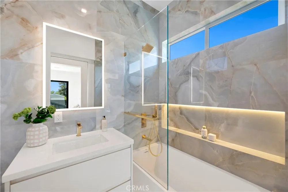 4209 Elmer Studio City, CA 91602