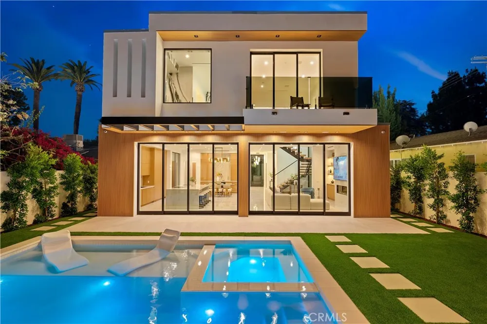 4209 Elmer Studio City, CA 91602
